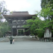 園城寺三井寺へ