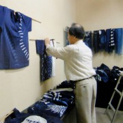 Ｔシャツを吊る
